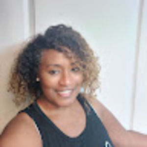 Meet your Posher, Ebony